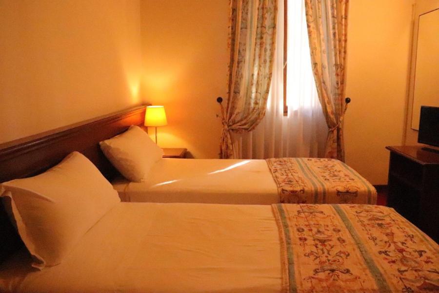 Meditur Hotel Bologna オッツァーノ・デッレミーリア エクステリア 写真