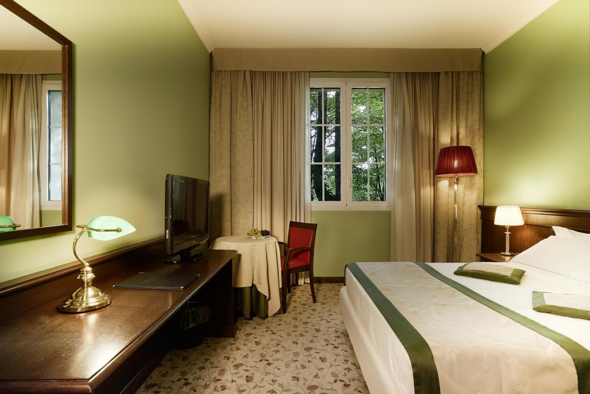 Meditur Hotel Bologna オッツァーノ・デッレミーリア エクステリア 写真